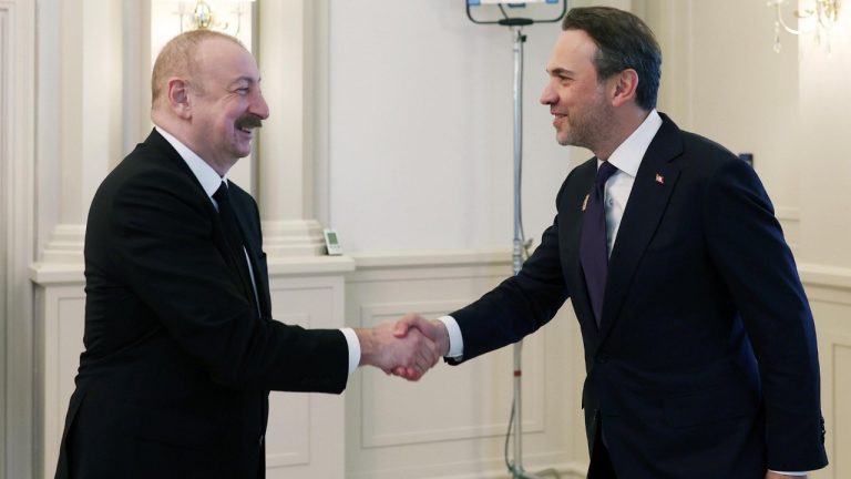 Bakan Bayraktar ve Azerbaycan Cumhurbaşkanı Aliyev görüştü