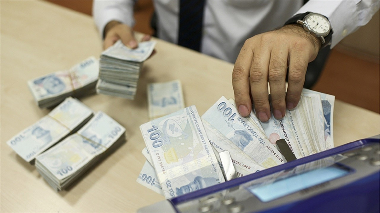 DİSK-AR hesapladı: Yılın birinci üç ayında emekliler ve çalışanlar maaşlarında ne kadar kayıp yaşadı?