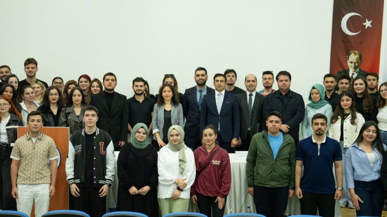 Yeminli mali müşavir, 14. Meslek Günleri’nde öğrencilerle buluştu