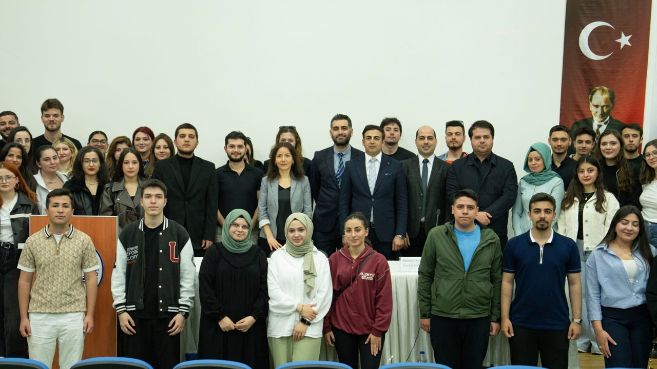 Yeminli mali müşavir, 14. Meslek Günleri’nde öğrencilerle buluştu
