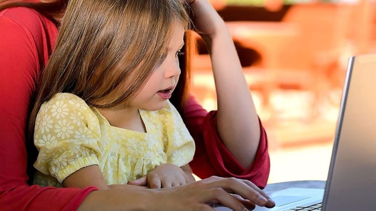 İŞKUR’dan çalışan annelere 348 milyon lira dayanak