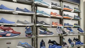 Nike ve Adidas’a rakipti: Ünlü spor ayakkabı firması Skechers 9.4 milyar dolara satıldı