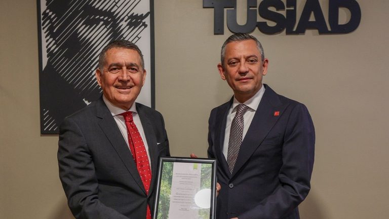 Özgür Özel, TUSİAD ve İSO’nun akabinde cuma günü de İTO’yu ziyaret edecek