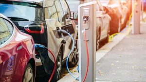 Tesla zayıfladı, Çinli üreticiler yükselişte! Nisan’da global elektrikli araç satışları arttı