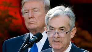Trump’tan Powell’a alaycı çıkış: Aptal lakin seviyorum!