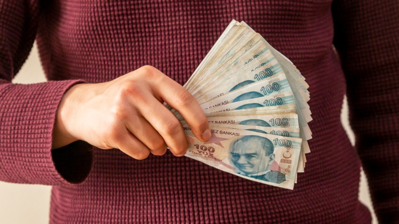 600 bin kamu personeli için tarih muhakkak oldu! Gözler hükümetin artırım teklifinde