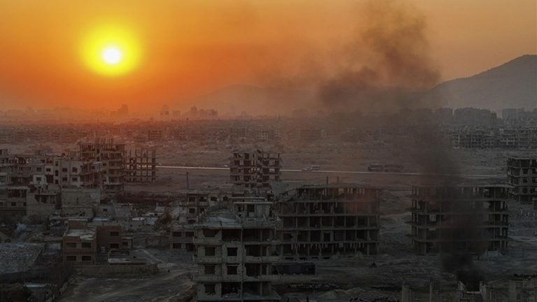 ABD’nin yaptırımları kaldırmasının akabinde Suriye’nin tekrar inşasının hızlanması bekleniyor