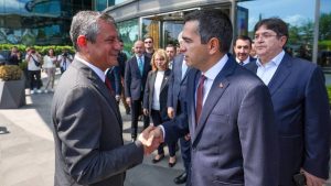 CHP lideri Özel asgari ücrete orta artırım turunda! DİSK’in akabinde TİSK’le masaya oturdu