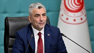 Eximbank’ın 1 milyar dolarlık kredisine Bakan Bolat’tan değerlendirme: Yeşil ihracat ve bayan KOBİ’lere odaklanılacak