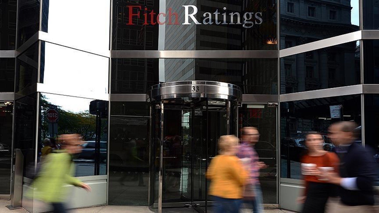 Fitch, global ülke notu görünümünü ‘kötüleşen’e çekti