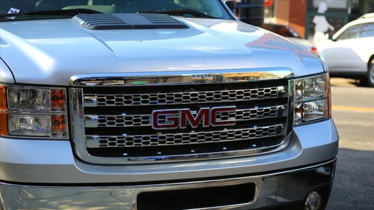 GM’den 4 milyar dolarlık sürpriz yatırım: Akaryakıtlı araç üretimine devam kararı
