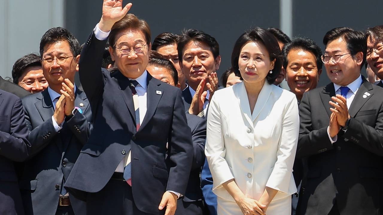Güney Kore’nin yeni başkanı Lee Jae-myun göreve başladı