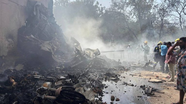 Hindistan, uçak kazasının akabinde tüm ‘Boeing 787’lere inceleme başlattı