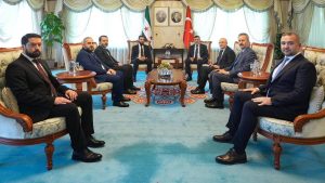 İktisat idaresi ile kritik toplantı: Yılmaz, Şimşek ve Karahan, Ahmed Şara ile görüştü