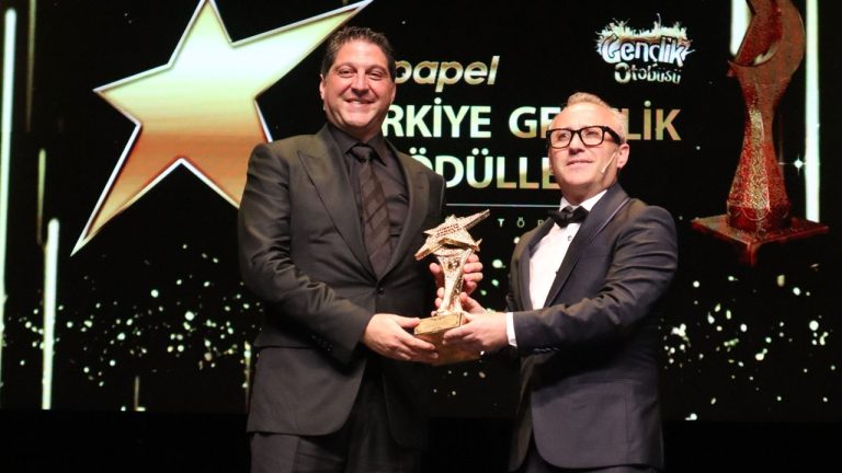 Papel’e Türkiye Gençlik Ödülleri’nde ‘Gençlik İtibar Ödülü’