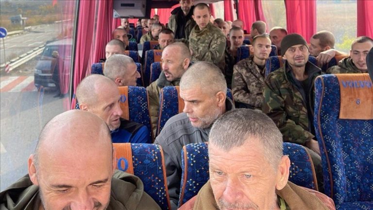 Rusya-Ukrayna ortasında yeni esir takası: 614 asker daha hür