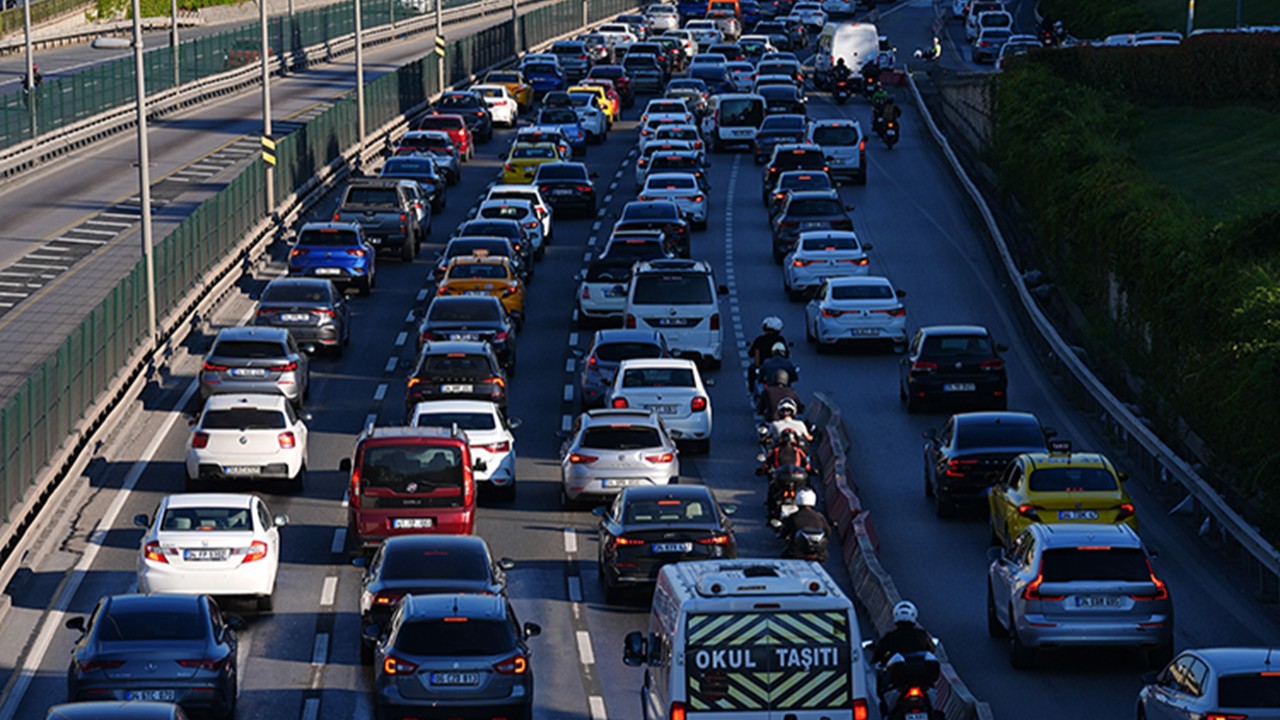 Trafiğe kaydı yapılan taşıt sayısı muhakkak oldu: Motosikletler, arabası geçti