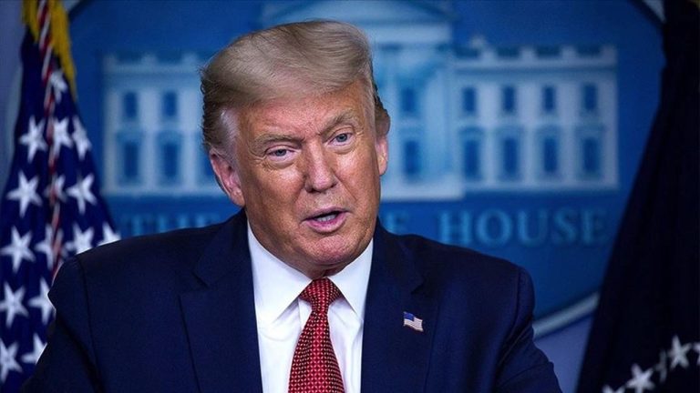 Trump’tan Apple’a Hindistan tehditi: ABD’de üretilmezde yüzde 25 gümrük vergisi getirecek